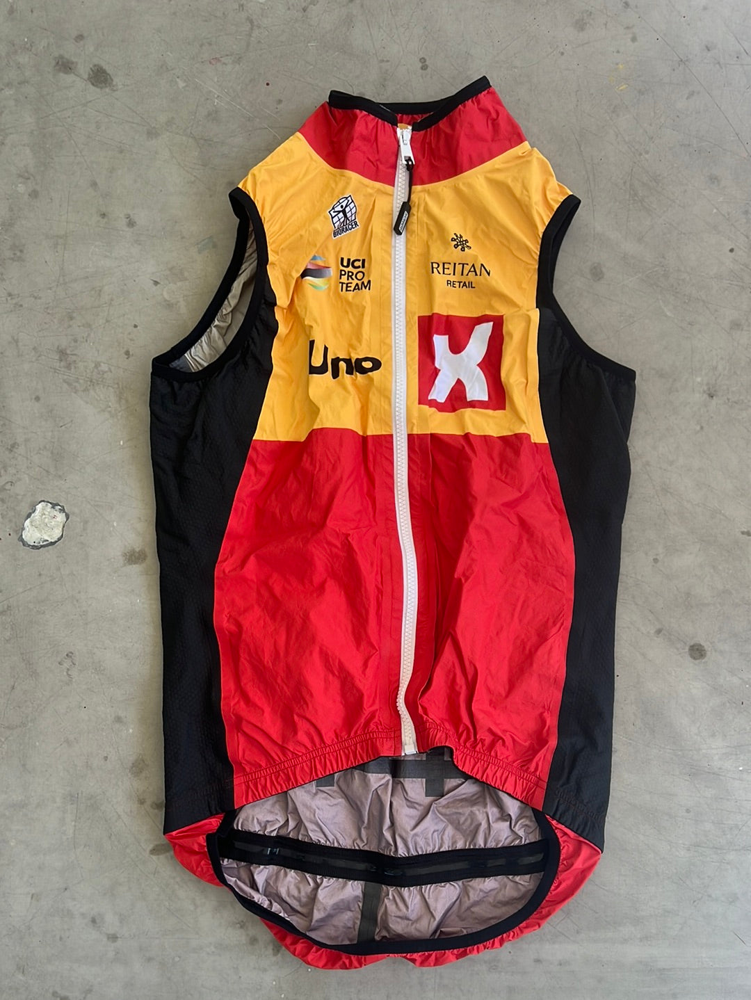 Uno-X | Bioracer Rain Vest / Gilet | S | Pro-Issued Team Kit