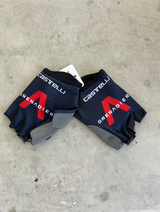 Padded Cycling Gloves | Castelli | Ineos Grenadiers Pro-Issued Cycling Kit