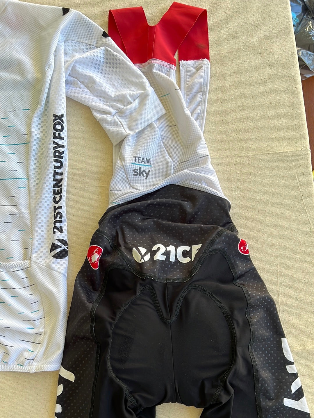 Cycling Kit Bundle - Summer Jersey & Bib Shorts | Castelli | Team Sky | Pro Cycling Kit