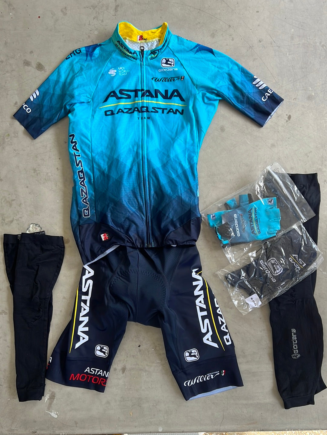 Jersey, Bib Shorts, Gloves & Socks Bundle | Giordana | Astana | Pro Team Cycling Kit