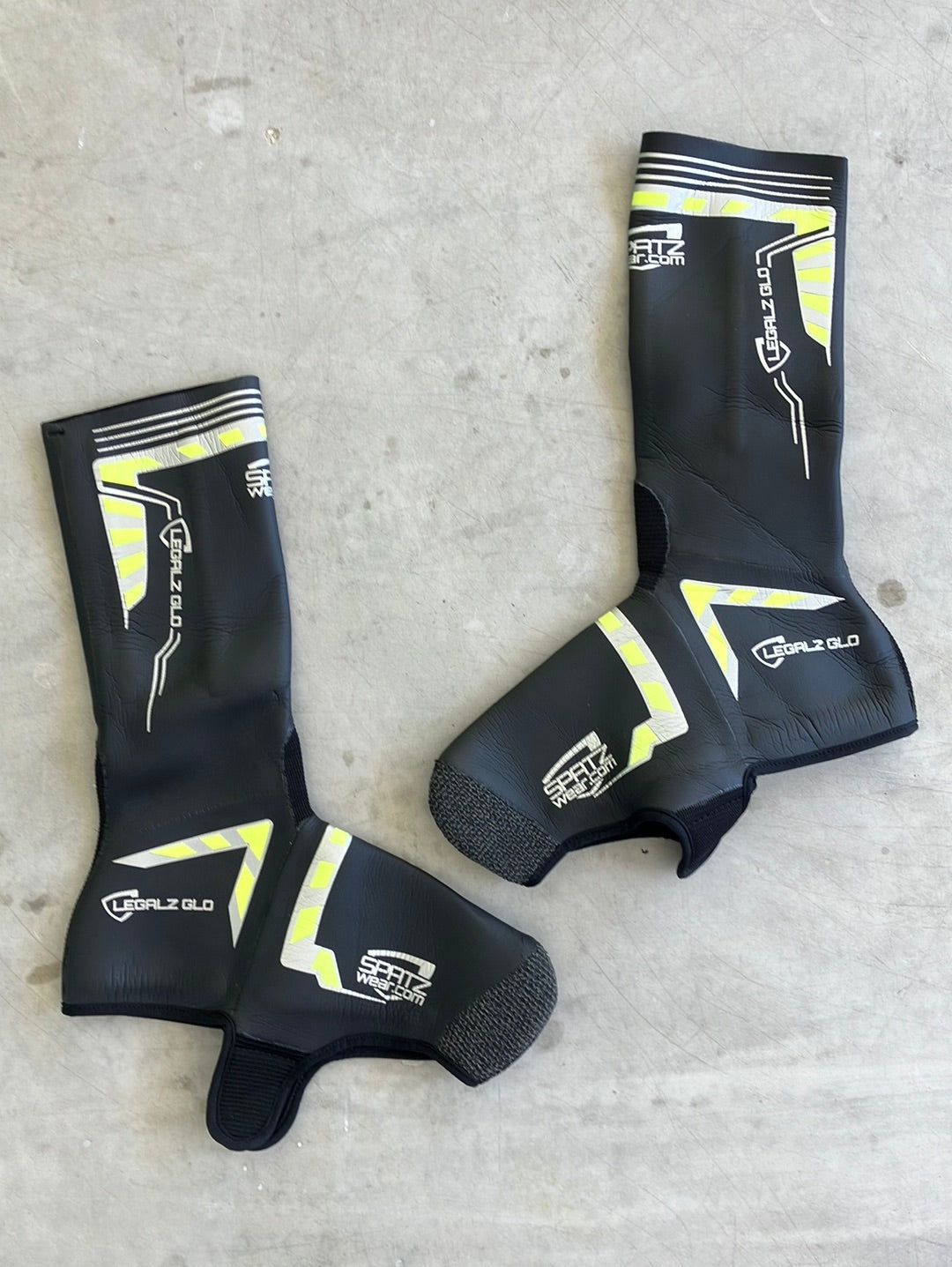 Intermarche | Spatz Waterproof Thermal Winter Shoe Covers | M | Pro-Issued Team Kit