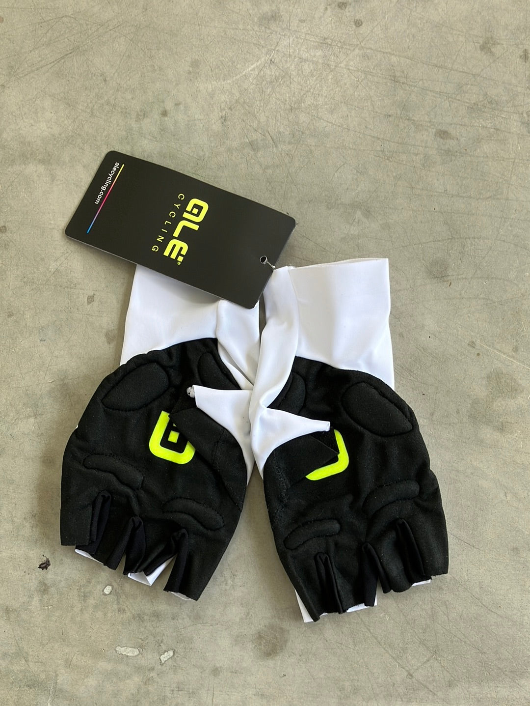 Padded Cycling Gloves / Mitts | Ale | FDJ Française des Jeux | Pro-Issued Cycling Kit