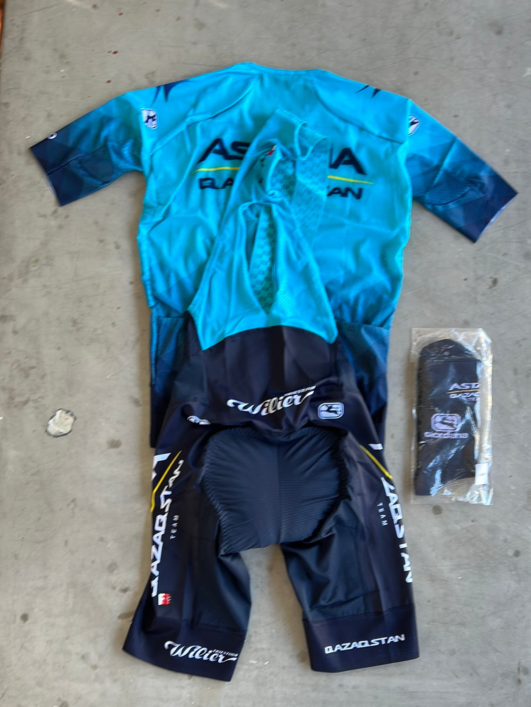 Summer Jersey, FR-C Bib Shorts & Race Socks Bundle | Giordana | Astana Qazaqstan | Pro-Issued Cycling Kit