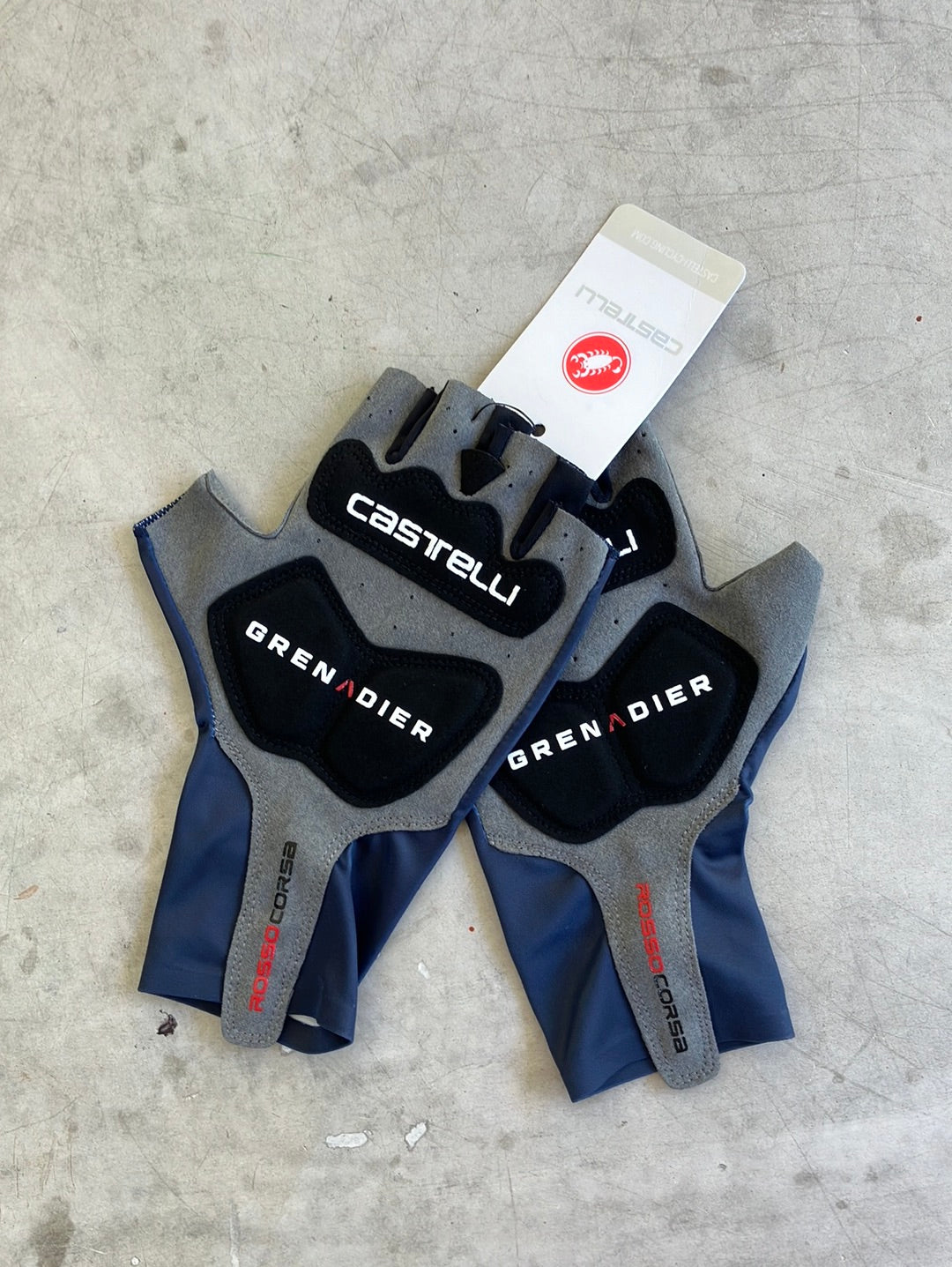 Aero Race Gloves | Castelli | Ineos Grenadiers | Pro-Issued Cycling Kit