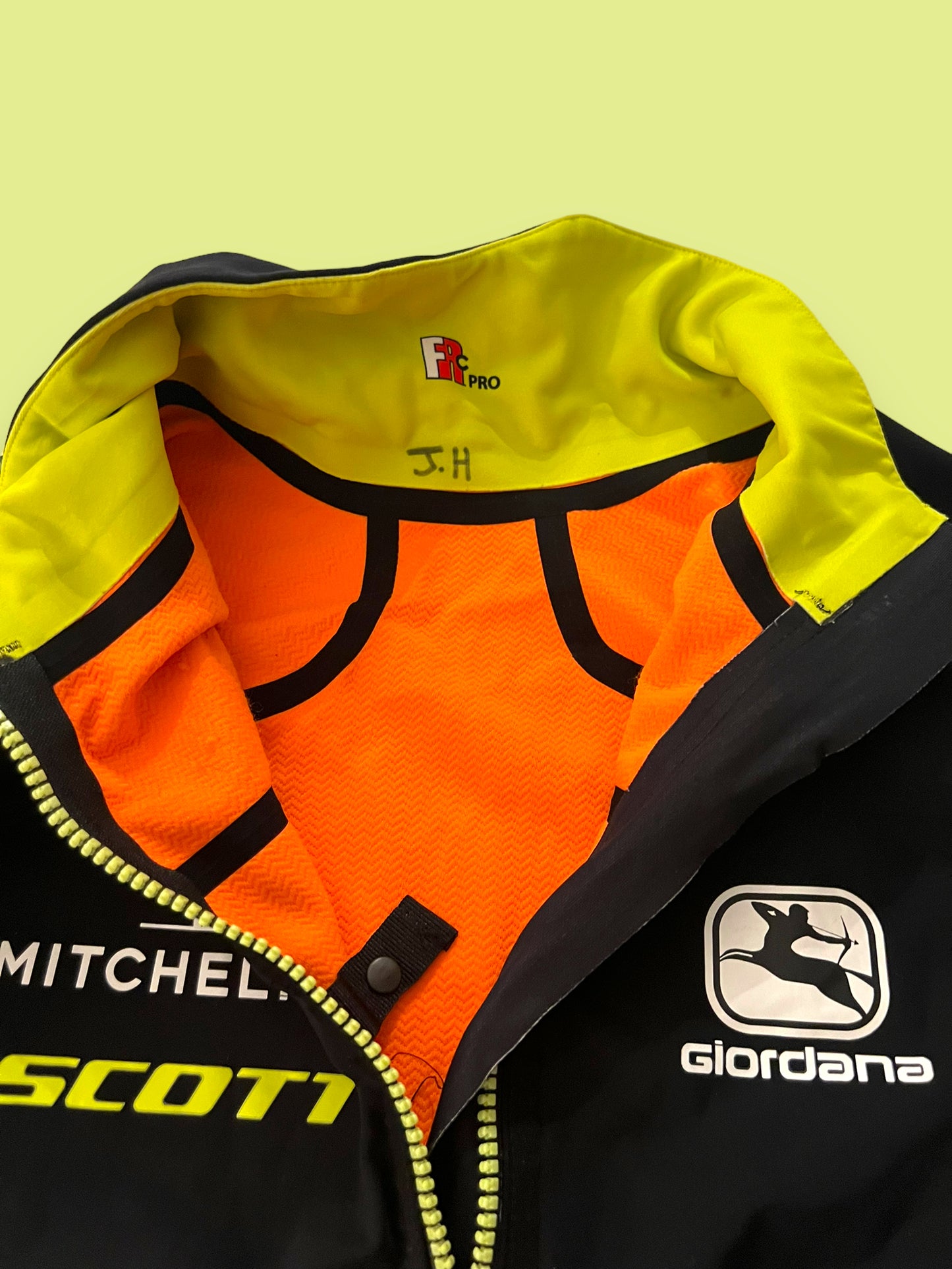 Thermal Rain Jacket Long Sleeve | Giordana | Mitchelton Scott Pro Team | Pro Cycling Kit