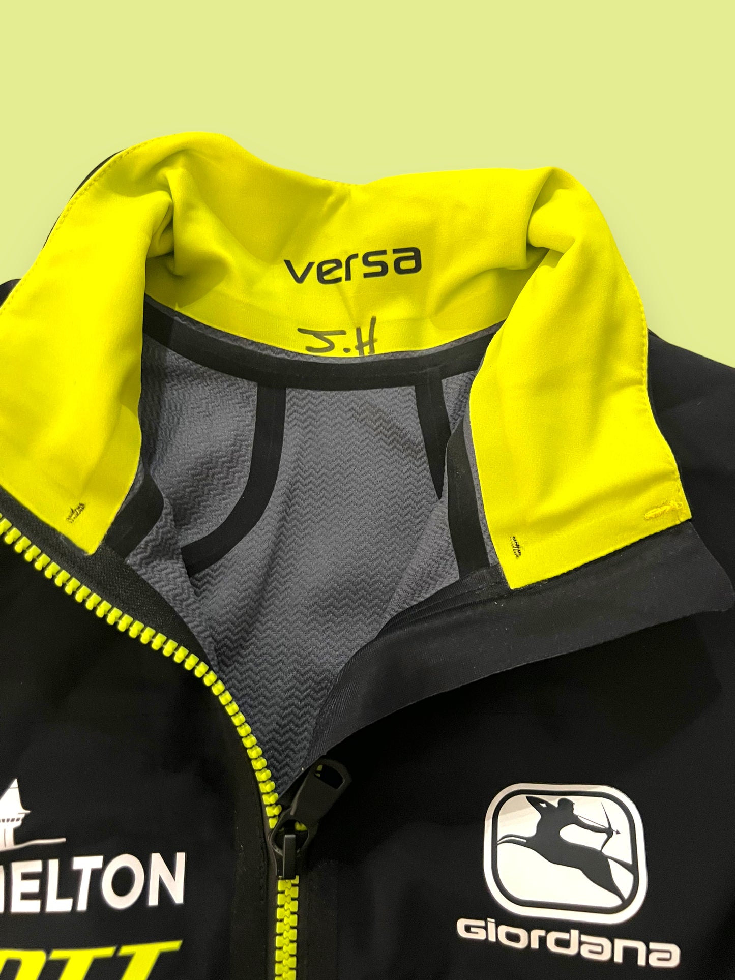 Rain Jacket Long Sleeve 'Versa' | Giordana | Mitchelton Scott Pro Team | Pro Cycling Kit