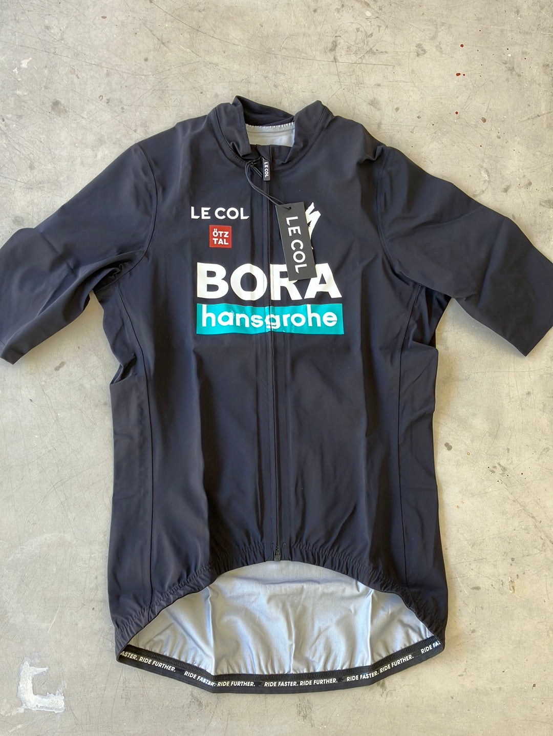 Rain Jacket Winter Short Sleeve | Le Col | Bora Hansgrohe | Pro-Issued Cycling Kit