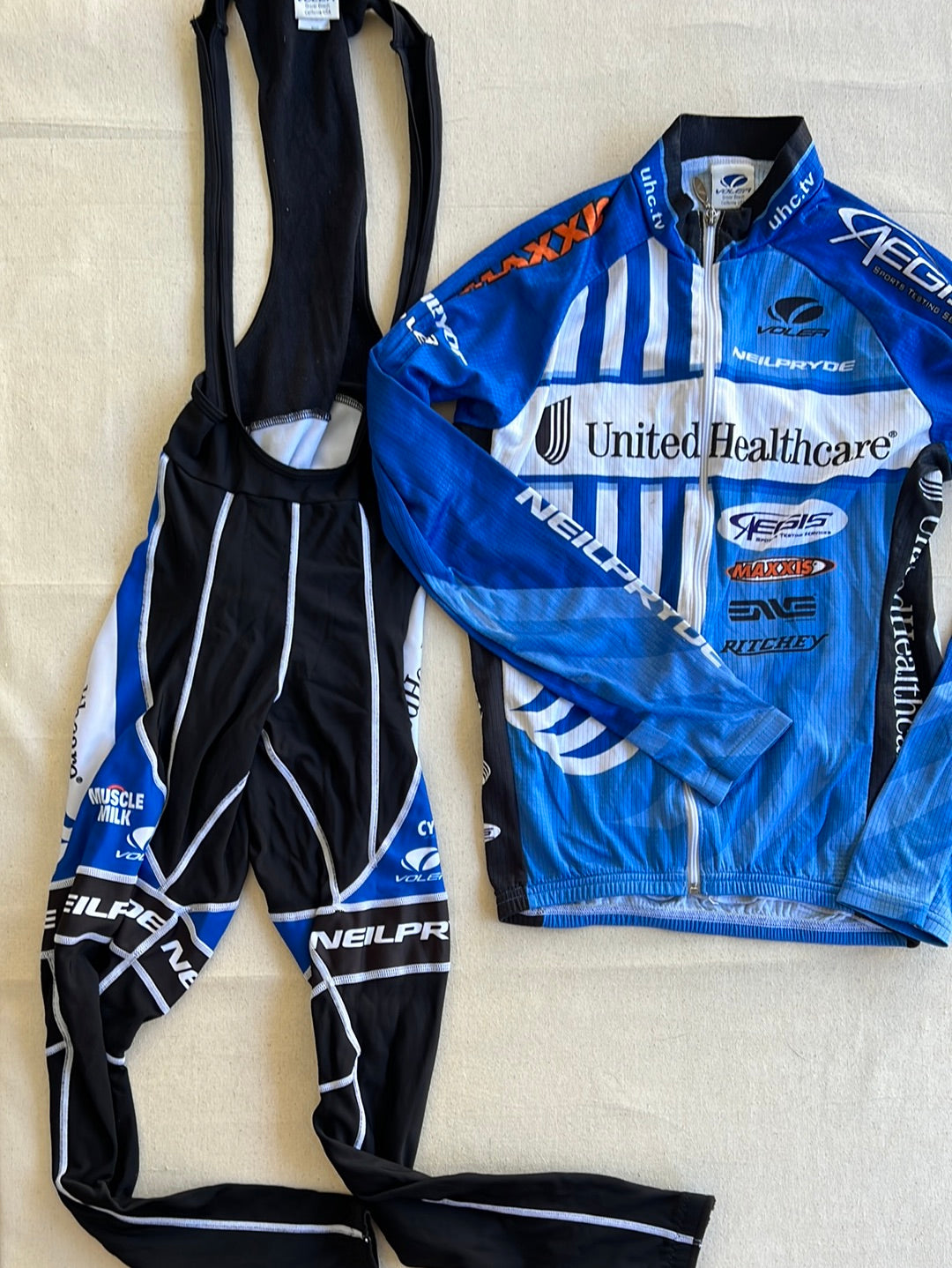 Cycling Winter Kit Bundle - Long Sleeve Jersey, Bibs, Tights & Vest / Gilet | United Healthcare Pro Team | Pro Cycling Kit