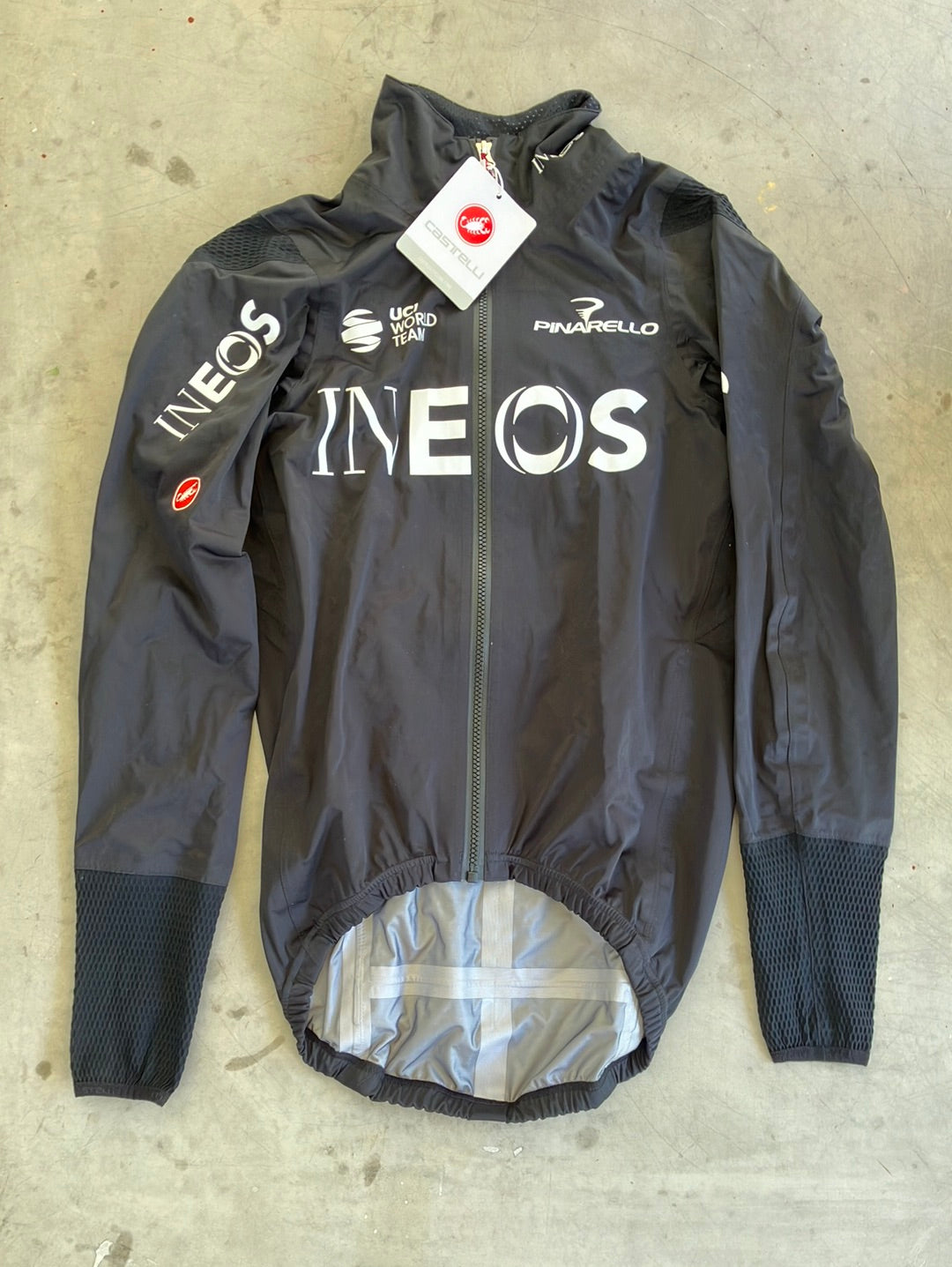 Gavia Rain Jacket | Castelli | Ineos Grenadiers Pro-Issued Cycling Kit