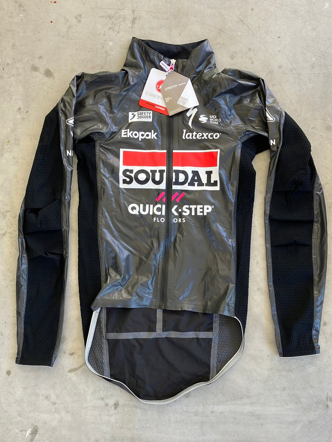 Soudal / Deceuninck Quick-Step | Castelli Slicker Pro Rain Jacket | Black | Pro-Issued Team Kit