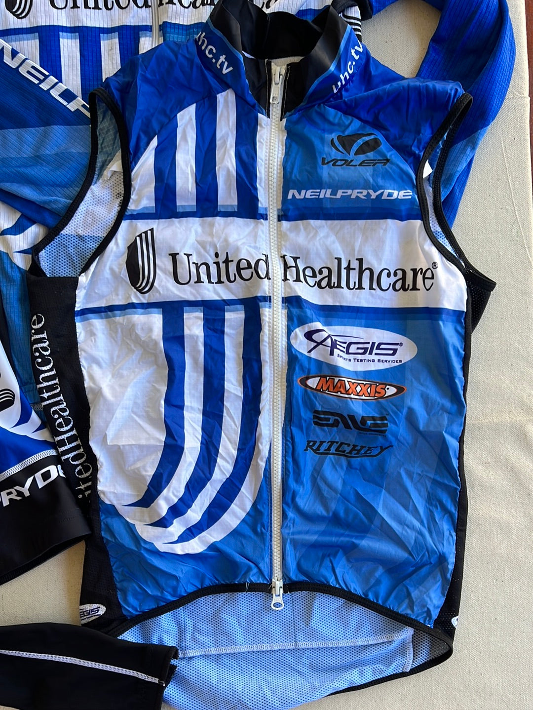 Cycling Winter Kit Bundle - Long Sleeve Jersey, Bibs, Tights & Vest / Gilet | United Healthcare Pro Team | Pro Cycling Kit