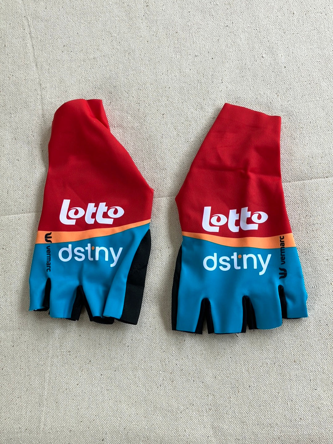 Cycling Gloves Unpadded | Vermarc | Lotto Dstny | Pro Team Cycling Kit