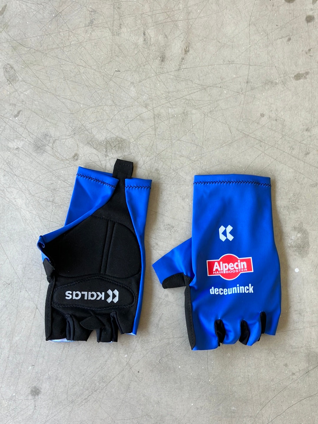 Aero Gloves / Mitts | Kalas | Alpecin Fenix Deceuninck | Pro Team Cycling Kit