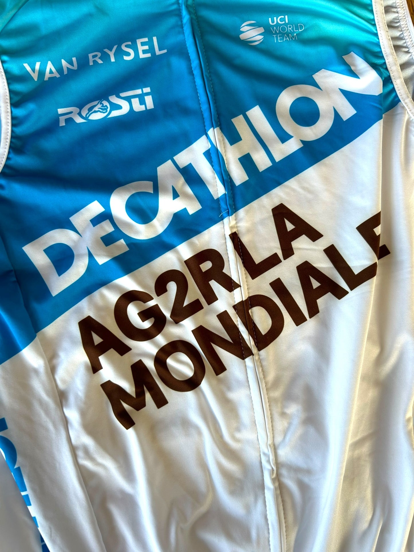 Light Wind Vest / Gilet | Rosti | AG2R | Pro Cycling Kit