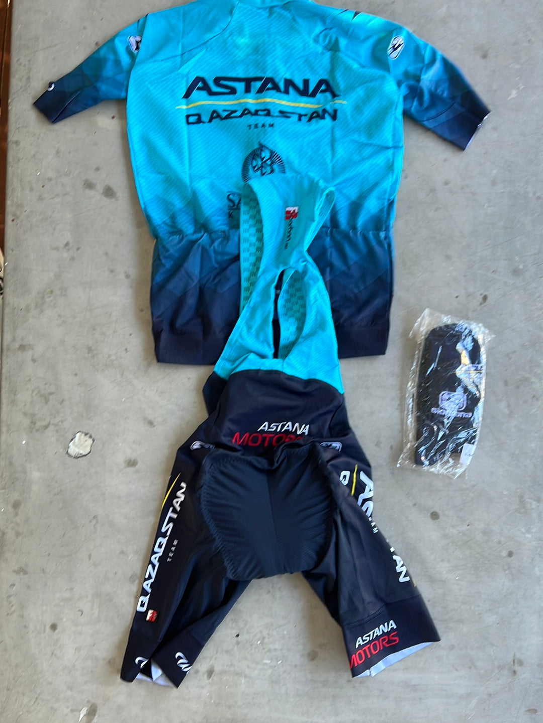 Aero Jersey, FR-C Bib Shorts & Race Socks Bundle | Giordana | Astana Qazaqstan | Pro-Issued Cycling Kit