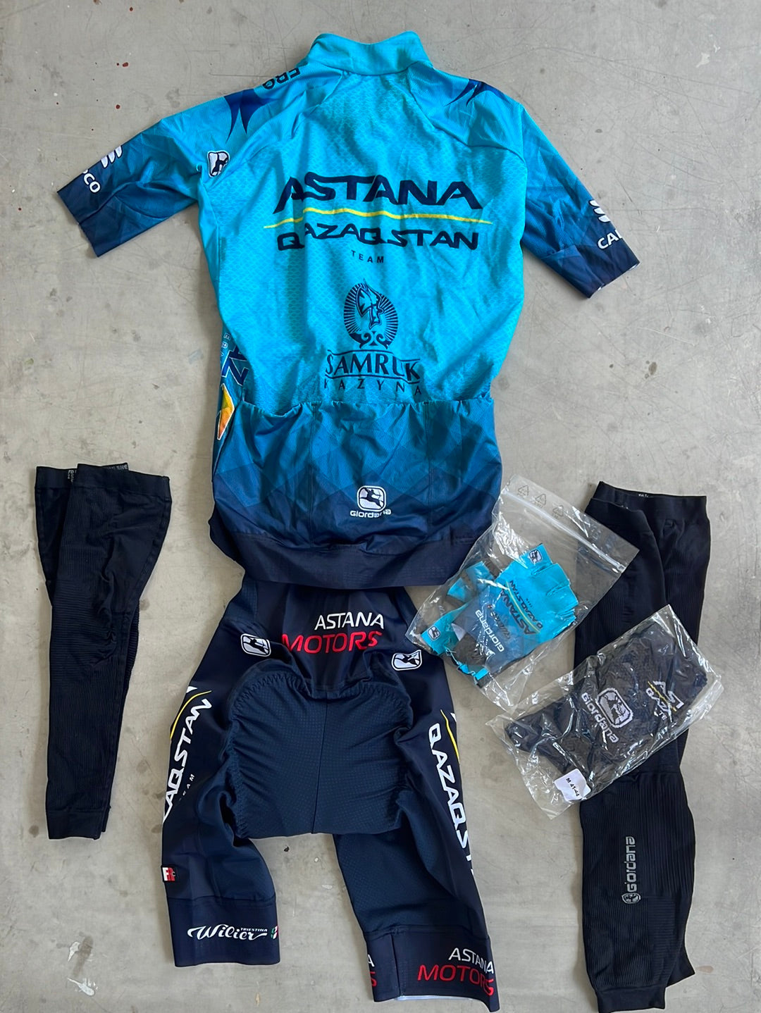 Jersey, Bib Shorts, Gloves & Socks Bundle | Giordana | Astana | Pro Team Cycling Kit