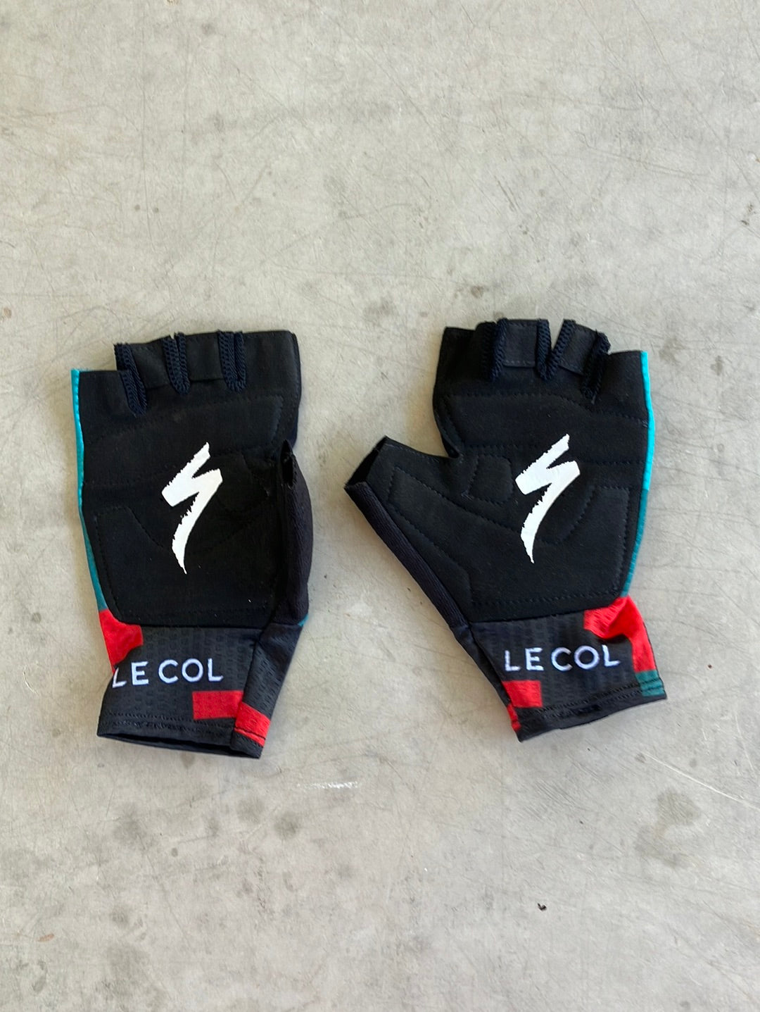 Race Team Aero Gloves / Mitts | Le Col | Bora Hansgrohe | Pro-Issued Cycling Kit