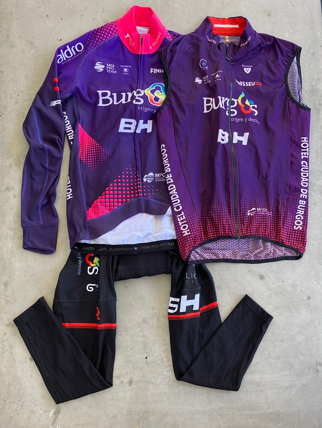 Cycling Kit Bundle - Thermal Jersey, Rain Vest & Thermal Tights | Finisseur | Burgos BH | Pro-Issued Cycling Kit