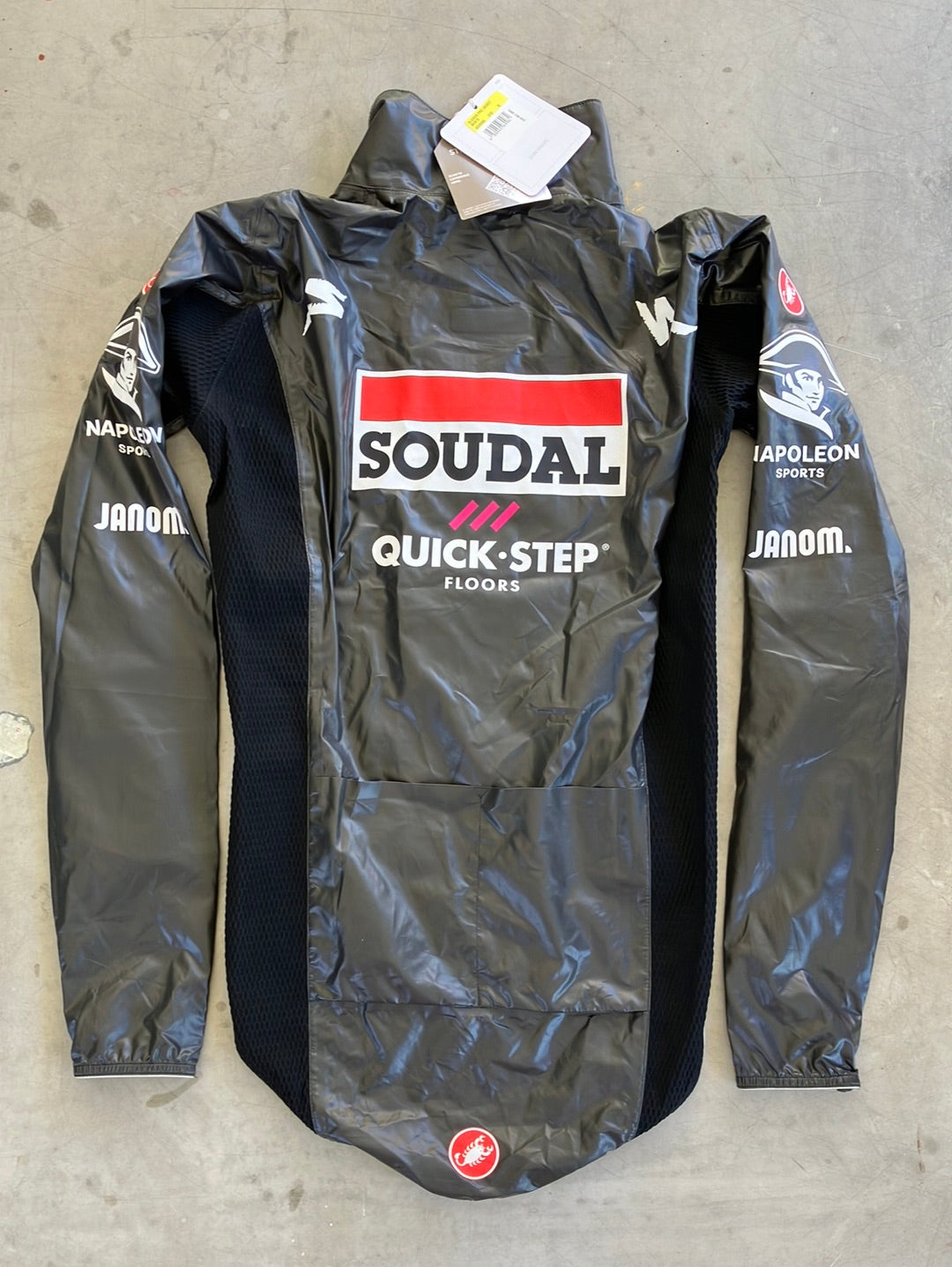 Soudal / Deceuninck Quick-Step | Castelli Slicker Pro Rain Jacket | Black | Pro-Issued Team Kit