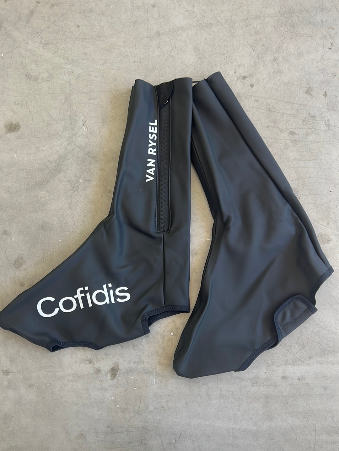 Cofidis | Van Rysel Thermal Rain Shoe Cover | Black | Pro-Issued Pro Team Kit