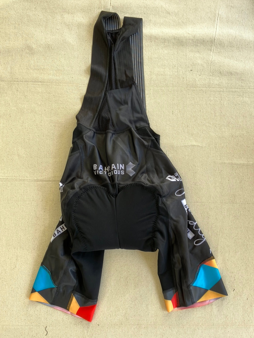 Thermal Bib Shorts Winter | Ale | Team Bahrain Victorious | Pro Cycling Kit