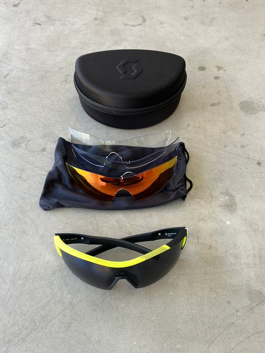 Scott Leap Sunglasses Team Design, with Spare Lenses | Bike Exchange | Pro Cycling Kit