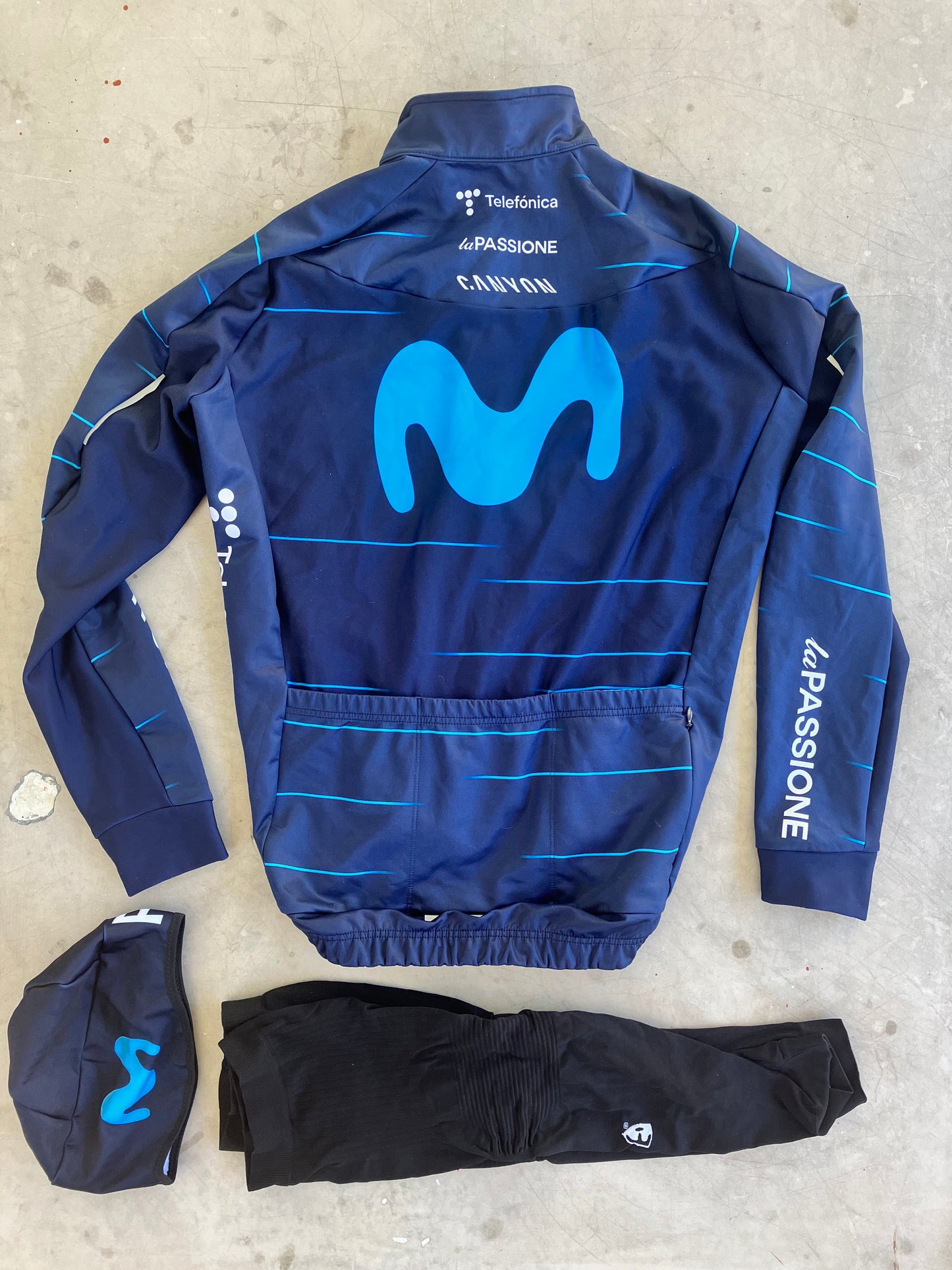 Movistar | La Passione Bundle - Winter Gabba Jacket, Thermal Beanie, Leg Warmers | S | Rider-Issued Pro Team Kit