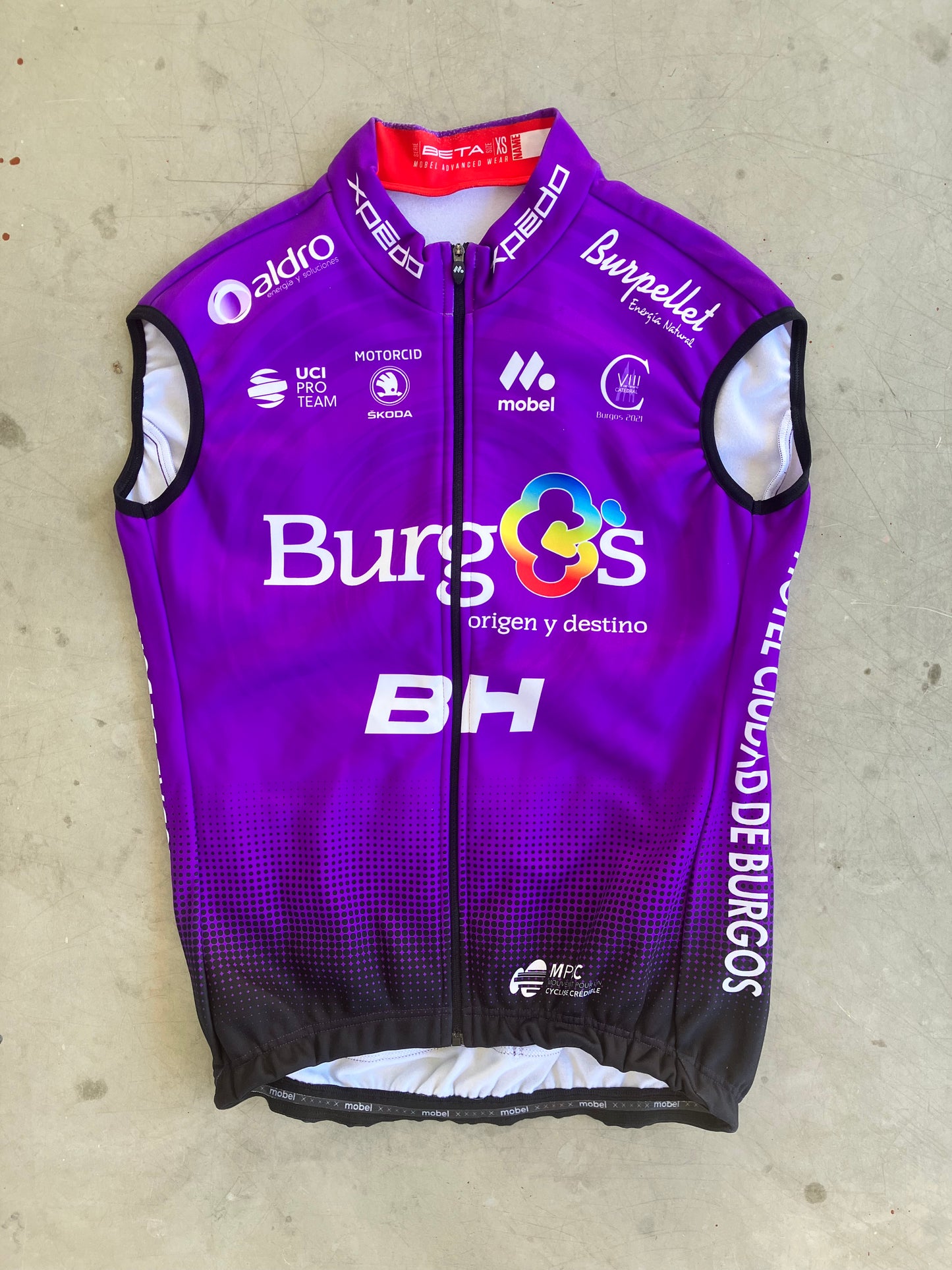 Burgos | Finisseur Thermal Vest / Gilet | Purple | XS/S | Rider-Issued Pro Team Kit