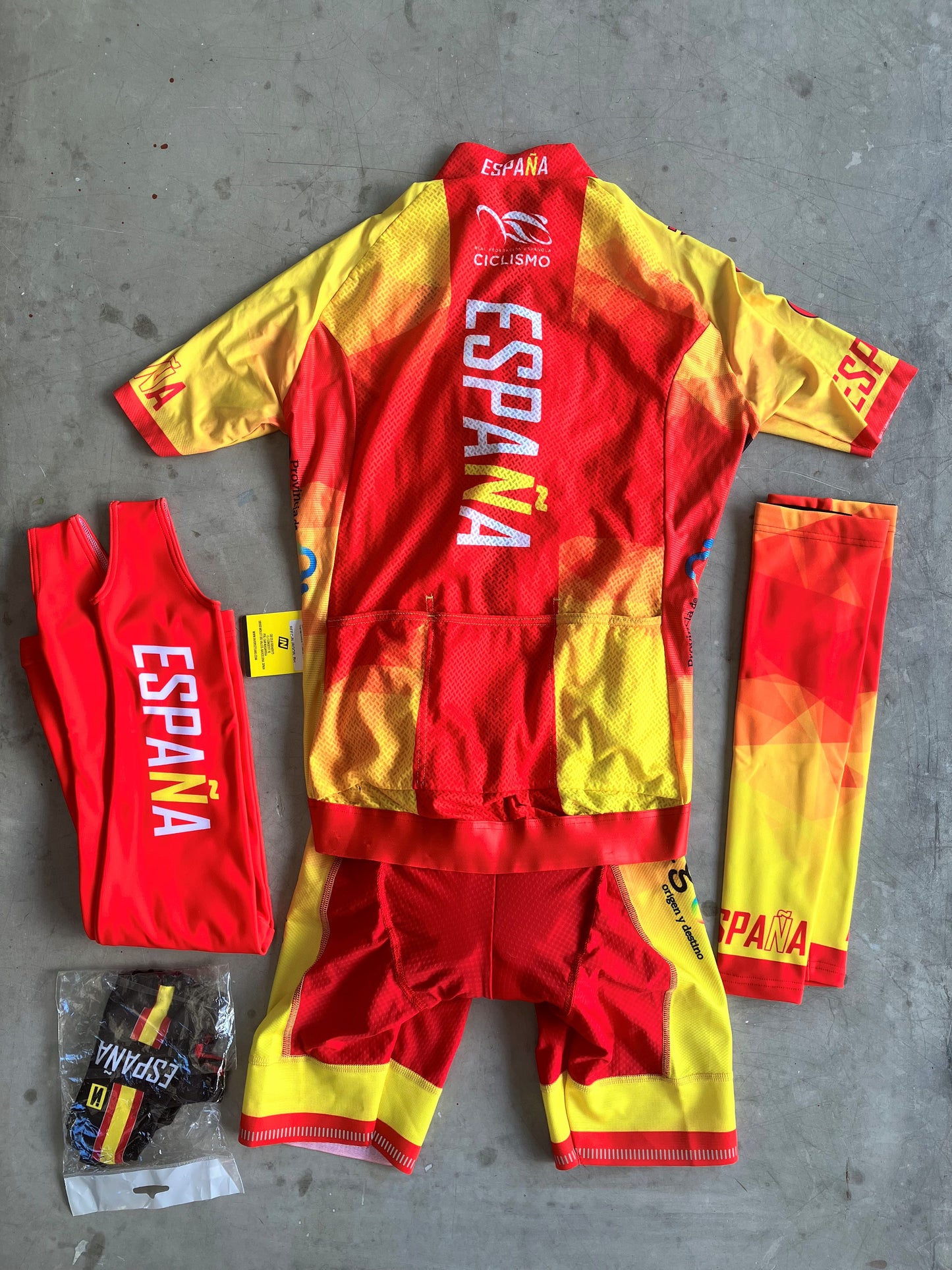 Spain National Team | Inverse Bundle - Jersey, Bibs, Gloves, Am & Leg Warmers | S | Rider-Issued Pro Team Kit