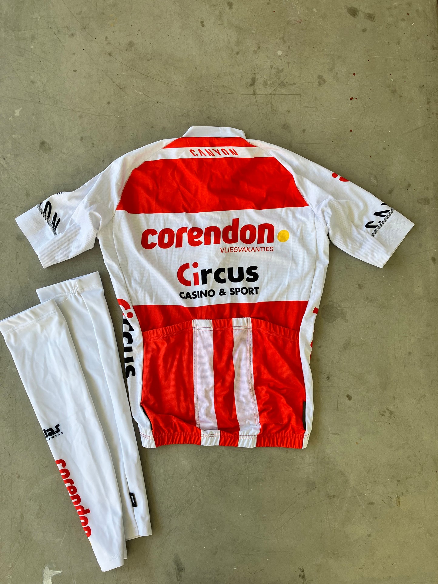 Corendon Circus | Kalas Bundle - Short Sleeve Jersey + Arm Warmers | White | XS/S | Rider-Issued Pro Team Kit