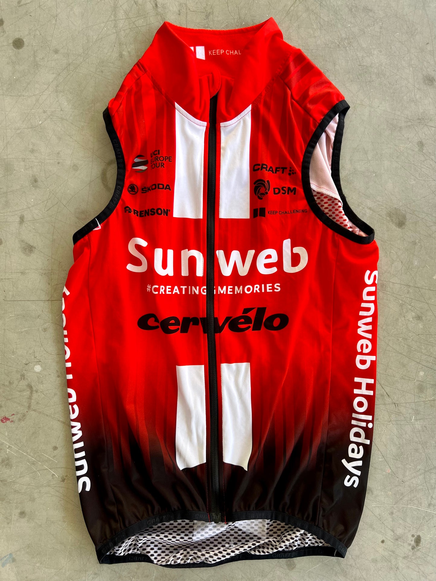 Sunweb 2020 | Craft Red & Black Lightweight Wind Vest |  Size S | Rider-Issued Pro Team Kit