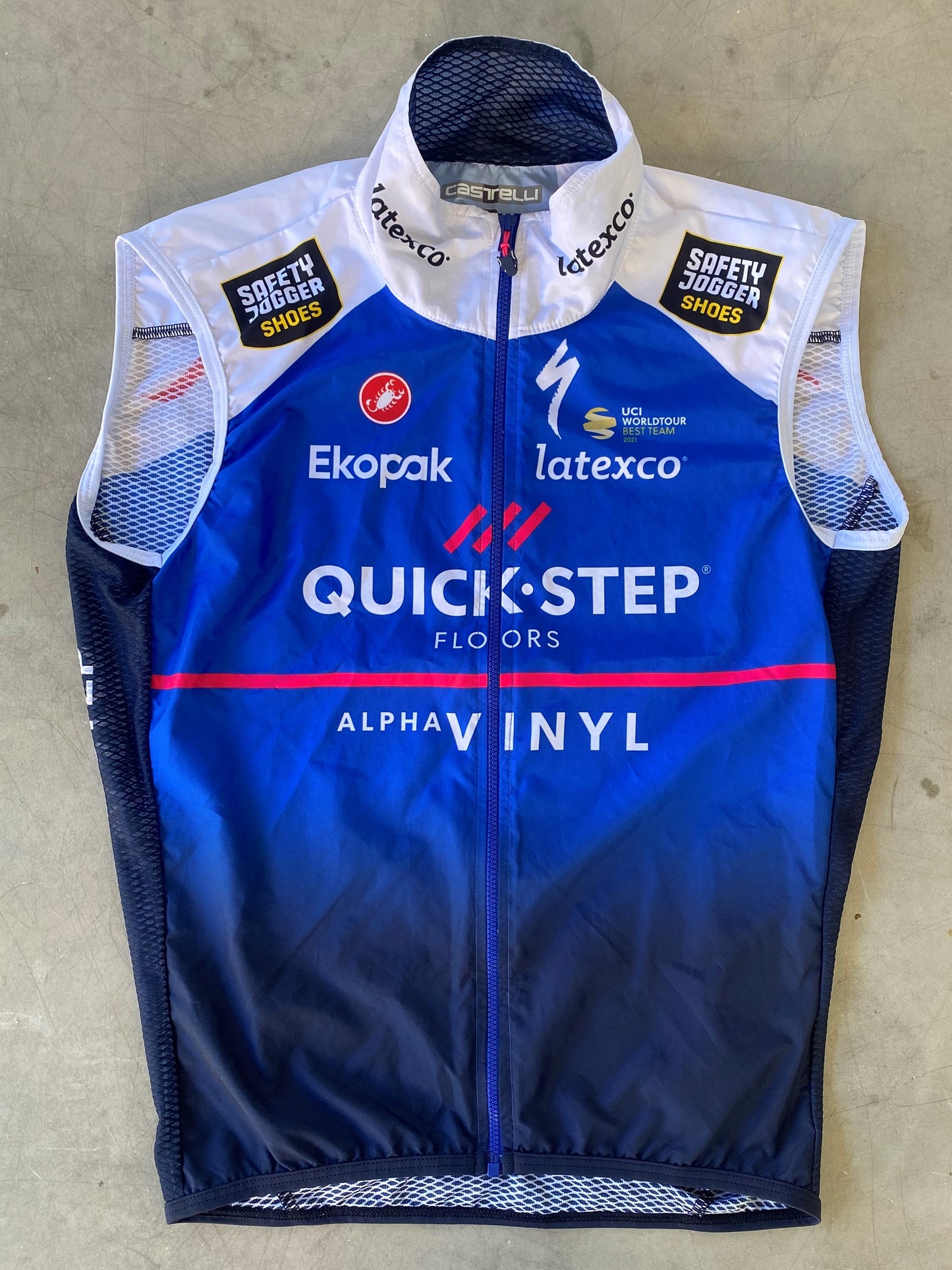 Quickstep Alpha Vinyl 2022 | Castelli Lightweight Wind Vest |  Size M | Rider-Issued Pro Team Kit