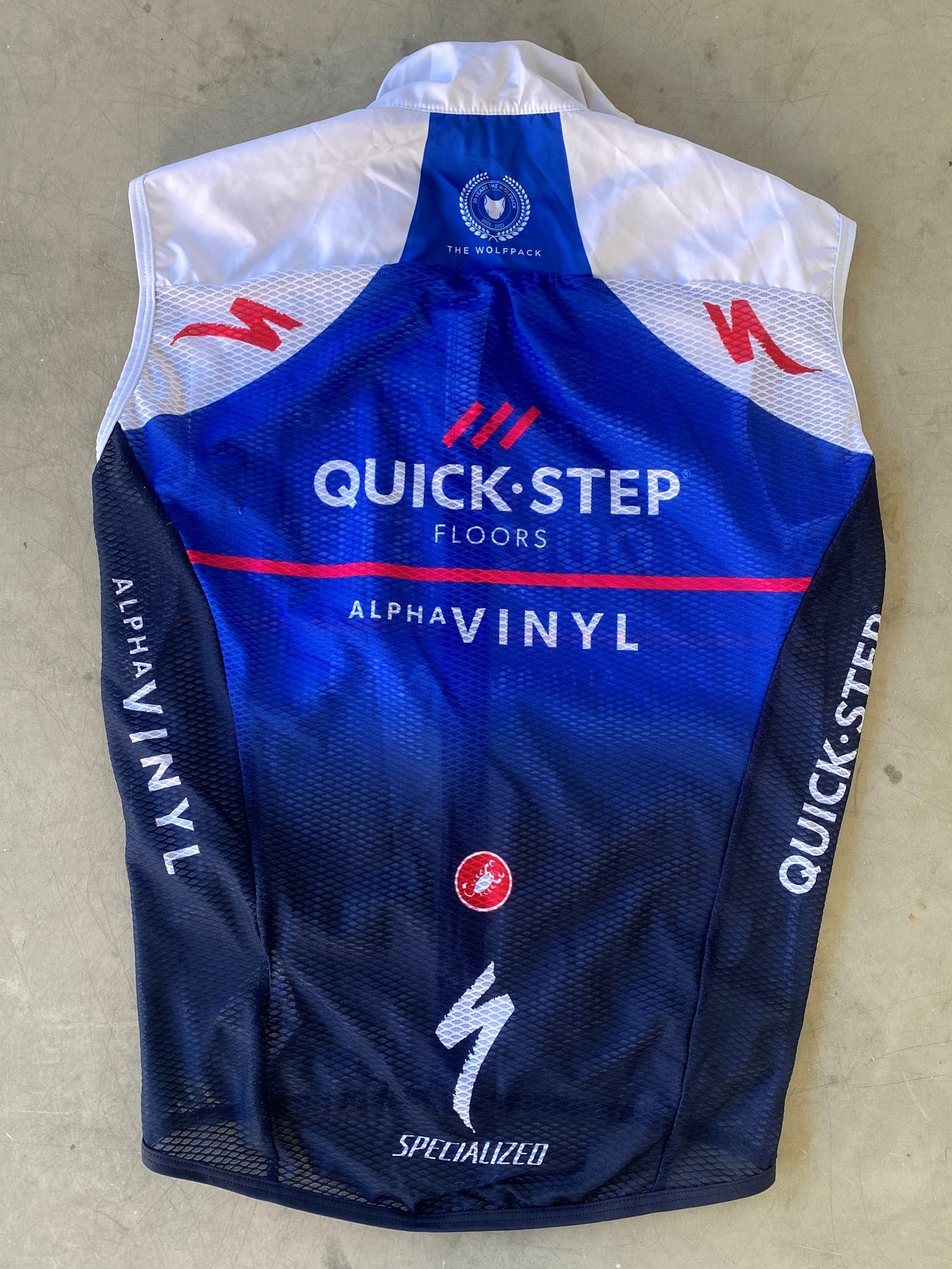 Quickstep Alpha Vinyl 2022 | Castelli Lightweight Wind Vest |  Size M | Rider-Issued Pro Team Kit