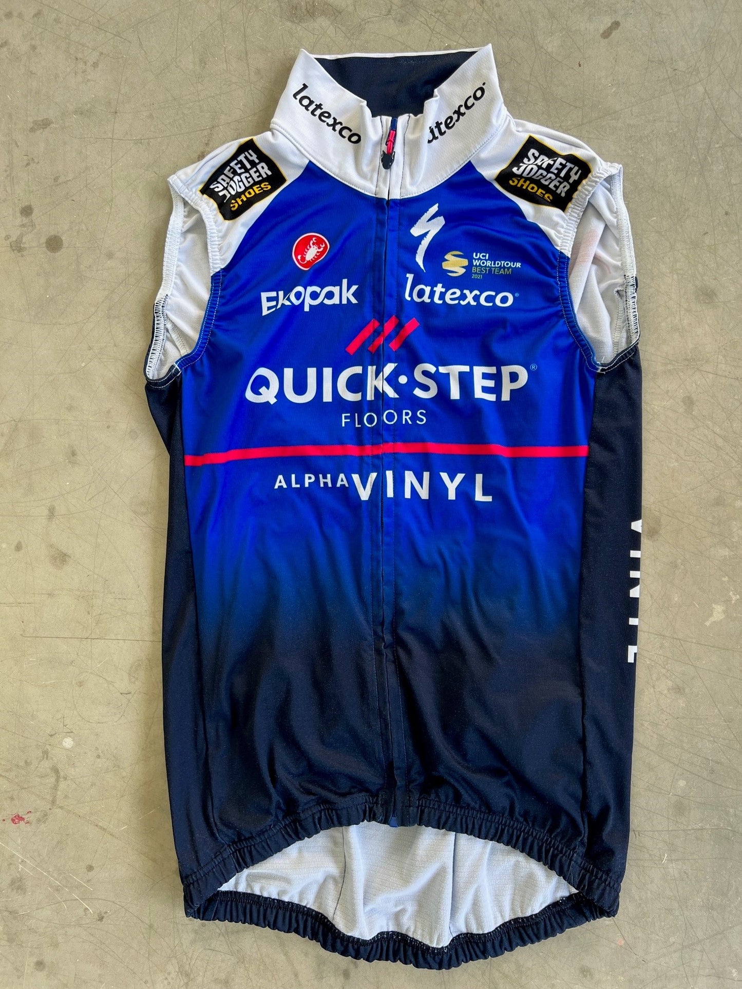 Quickstep Alpha Vinyl 2022 | Castelli Thermal Vest |  Size S | Rider-Issued Pro Team Kit