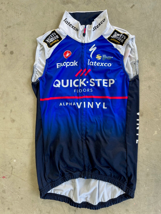 Quickstep Alpha Vinyl 2022 | Castelli Thermal Vest |  Size S | Rider-Issued Pro Team Kit