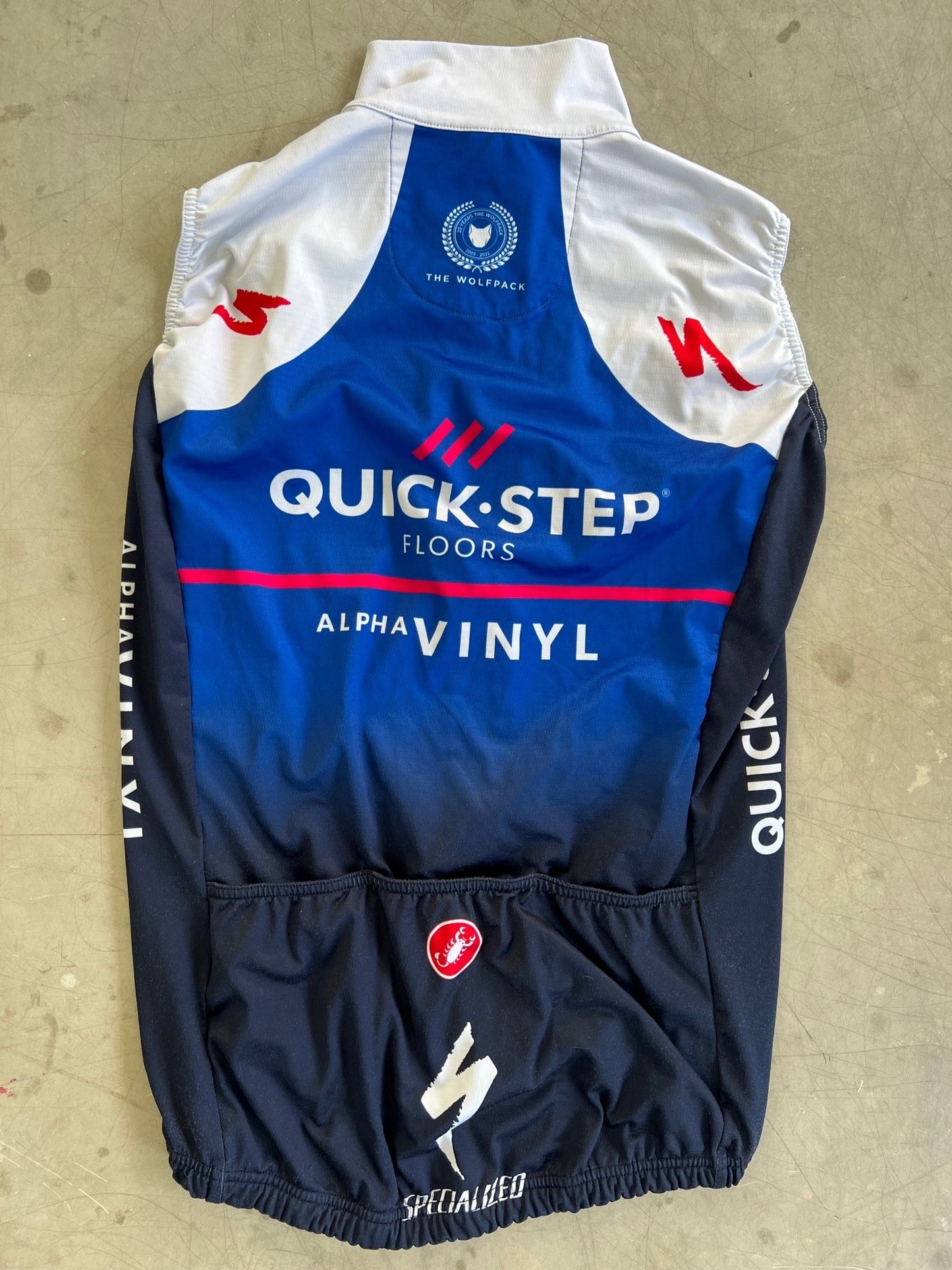 Quickstep Alpha Vinyl 2022 | Castelli Thermal Vest |  Size S | Rider-Issued Pro Team Kit